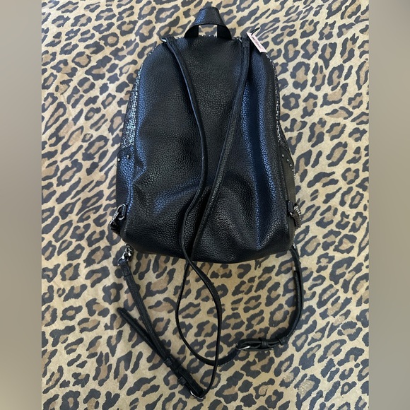 lululemon belt bag navy Unisex Vancouver Canucks lululemon True Navy Everywhere Belt Bag
